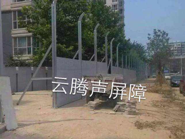 山東小區(qū)聲屏障2.jpg