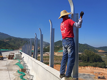 福建屏古高速聲屏障圖片3
