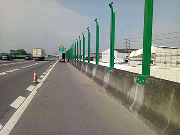 廣東省廣三高速聲屏障項(xiàng)目圖片4